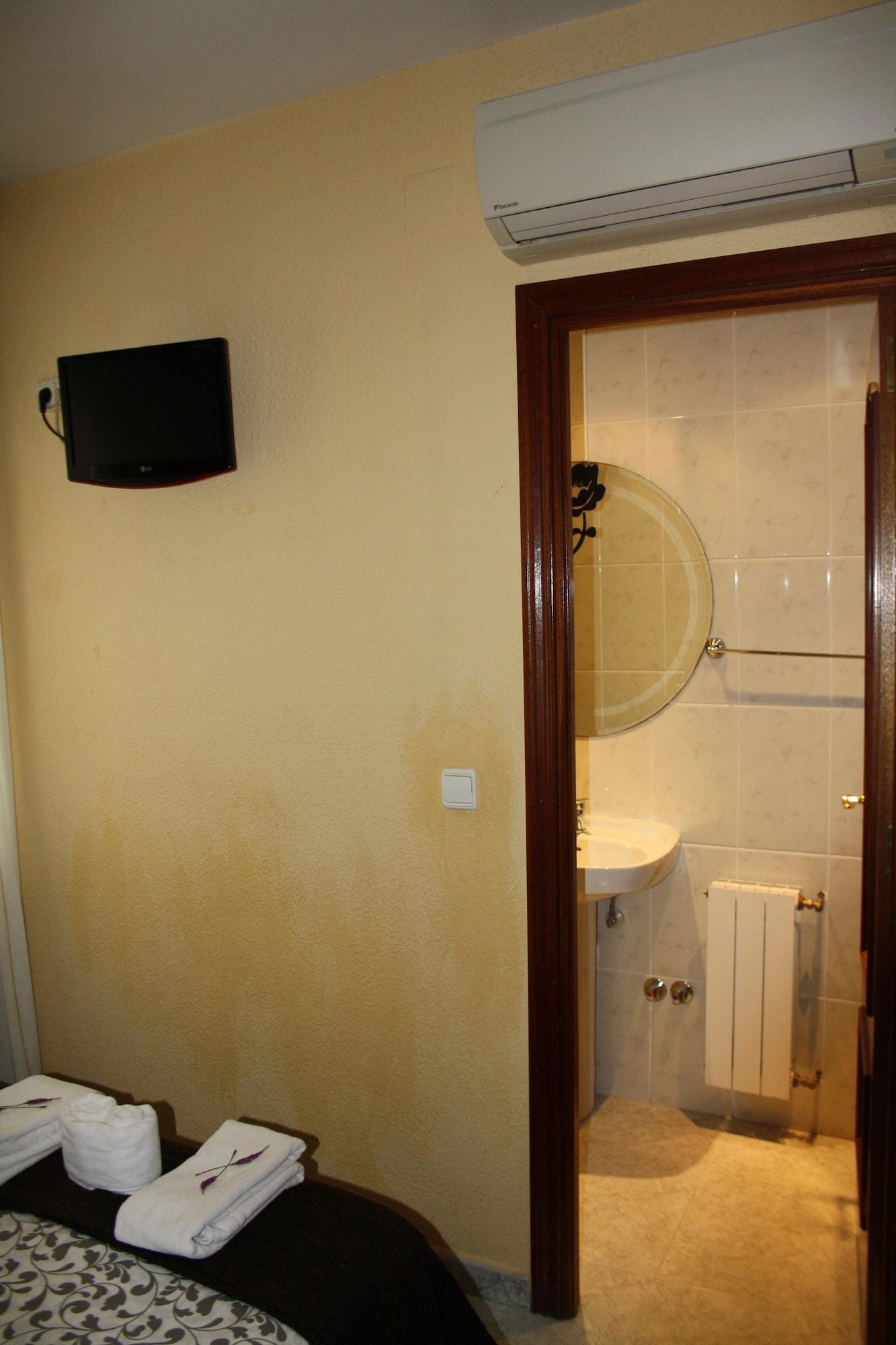 Hostal Rofer Madrid Kültér fotó
