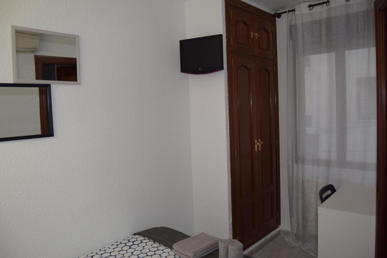 Hostal Rofer Madrid Kültér fotó
