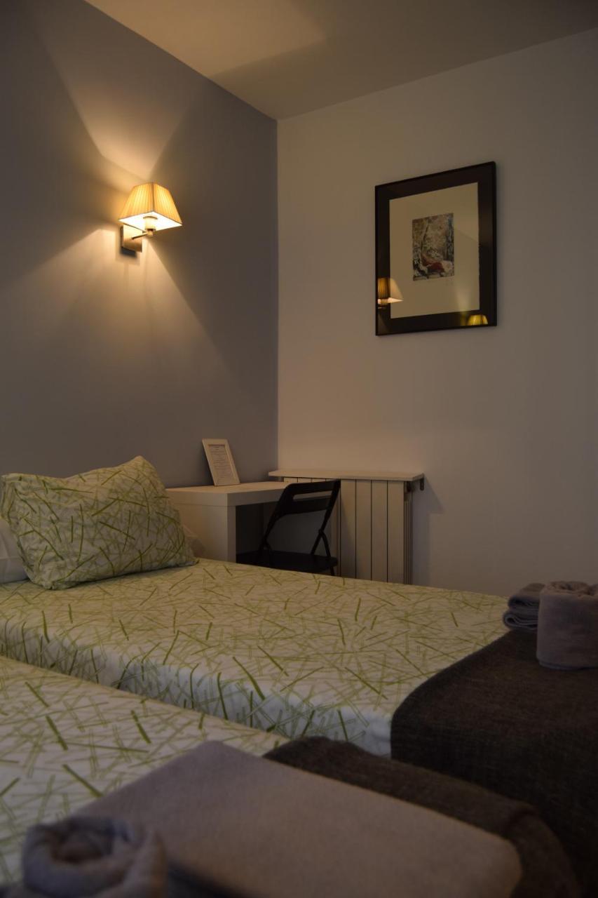 Hostal Rofer Madrid Kültér fotó