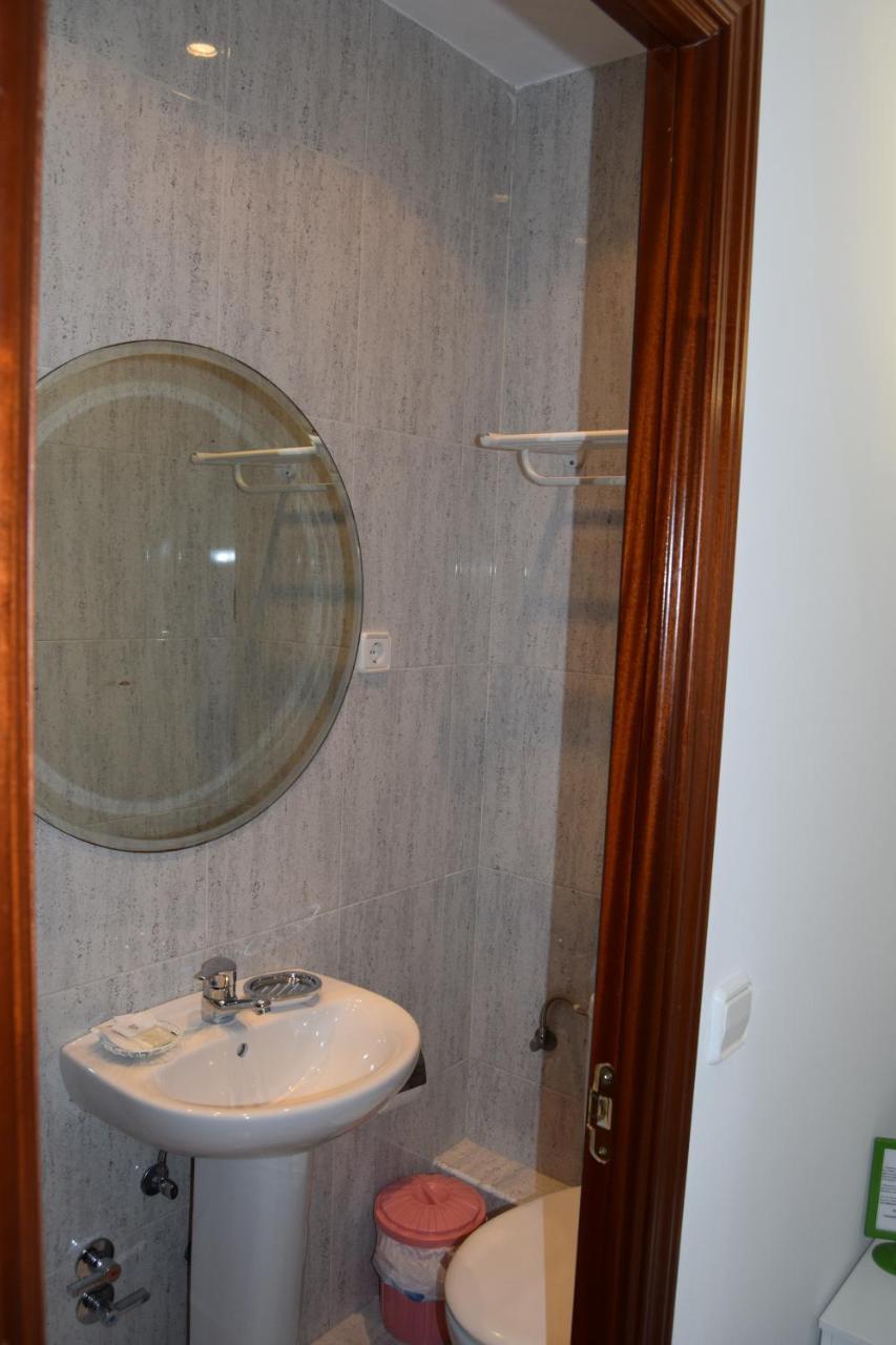 Hostal Rofer Madrid Kültér fotó