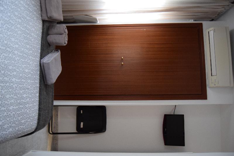 Hostal Rofer Madrid Kültér fotó