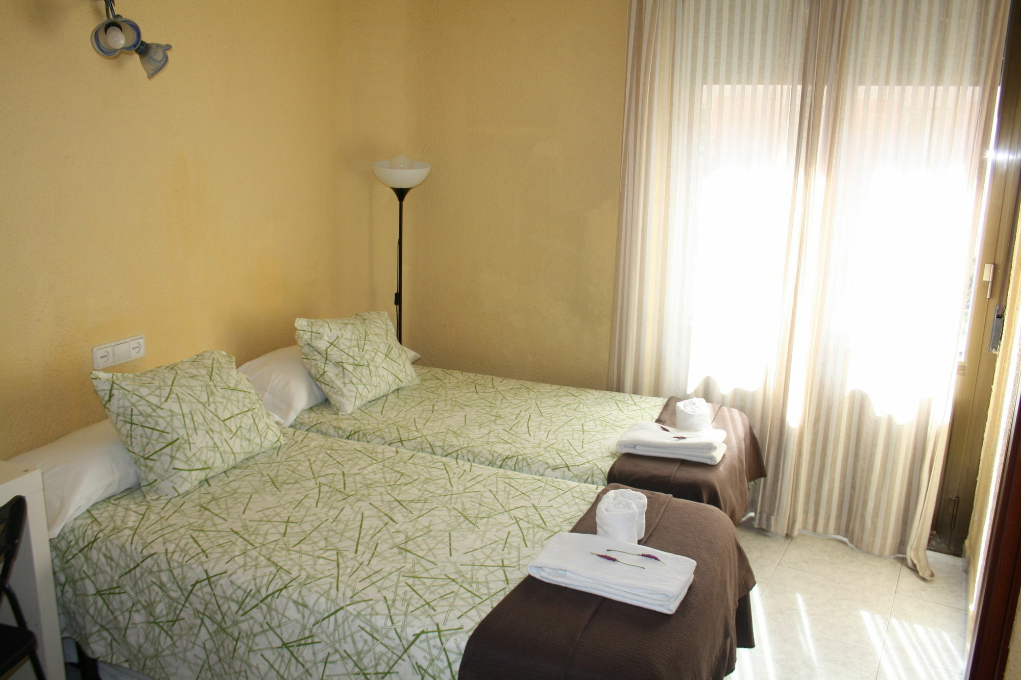 Hostal Rofer Madrid Kültér fotó